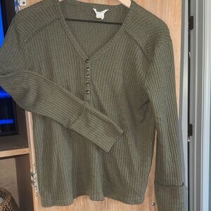 Caslon Waffle Knit V-neck in Olive